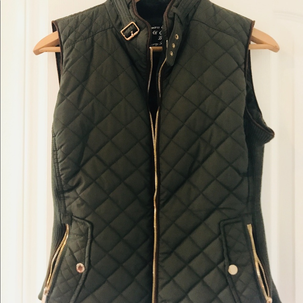 Brand new , no tags on, I never got to wear it .